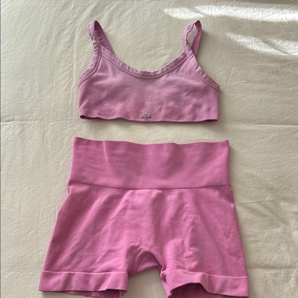 Set active pink set